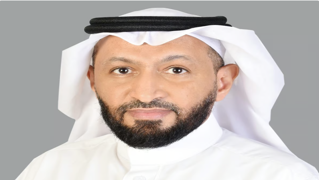 مستشار تعليمي يحكي لـ"سبق" كيف حوّل طالبًا على أعتاب الفصل من المدرسة إلى "ضابط رائد"